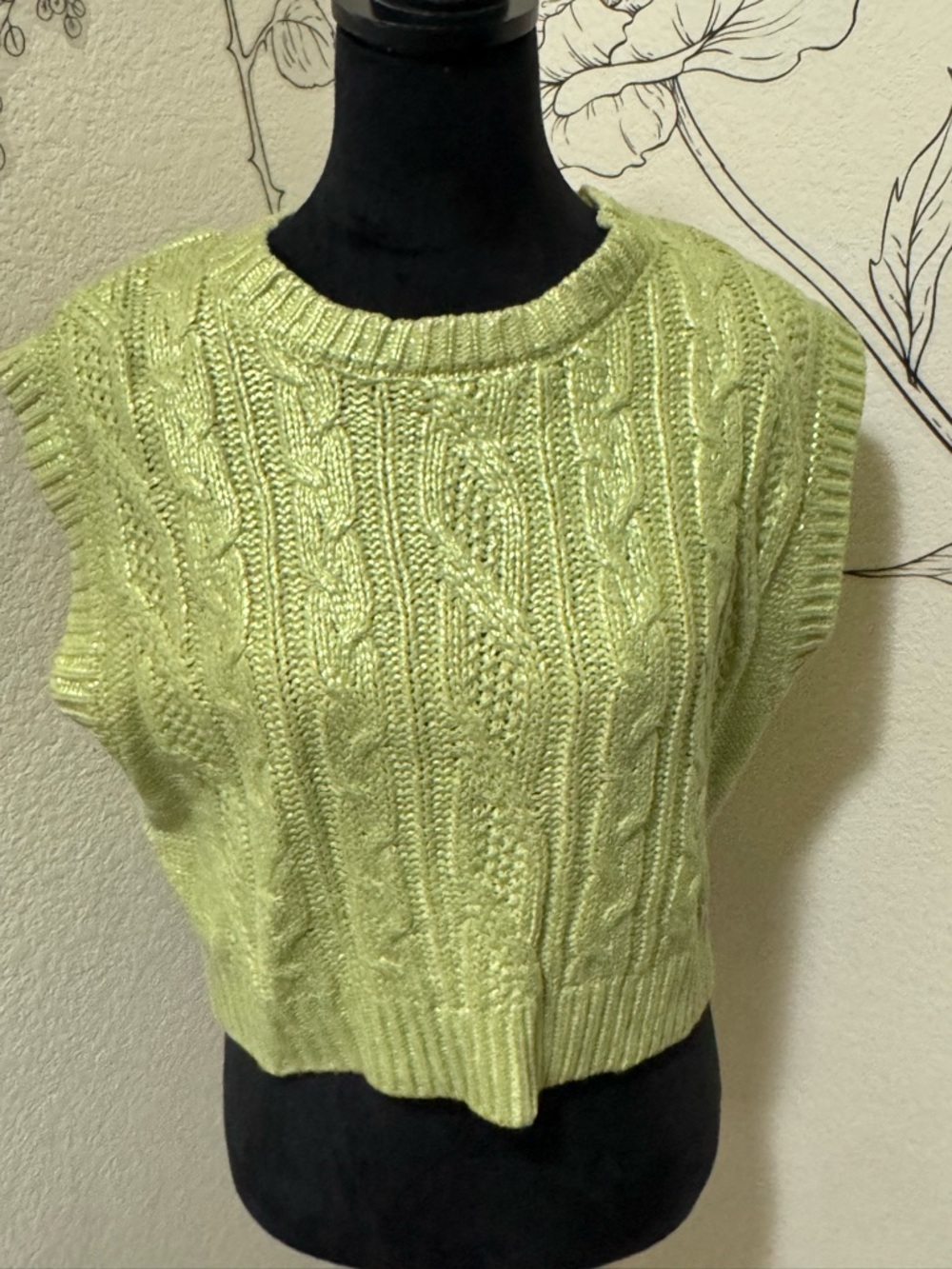 She + Sky Lime Green Cable Knit Sleeveless Sweater Vest